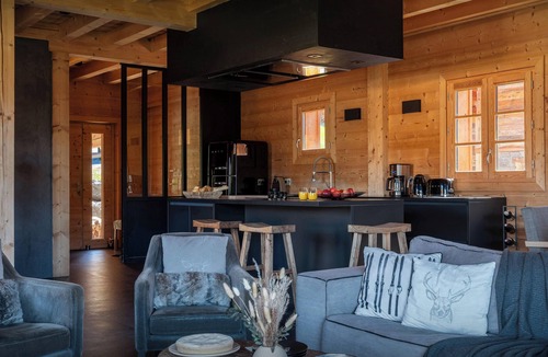 Notre-Dame-de-Bellecombe Ski Chalet | Chalet K - Relaxation stay with sauna, hot tub and terraces - OVO Network