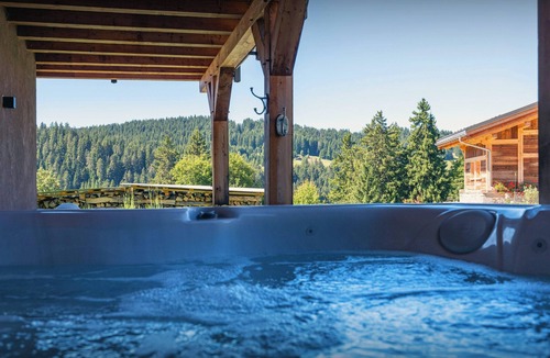 Notre-Dame-de-Bellecombe Ski Chalet | Chalet K - Relaxation stay with sauna, hot tub and terraces - OVO Network