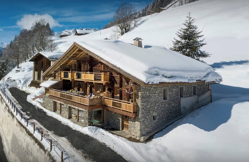 La Giettaz Ski Chalet | Chalet Goville - luxury alpine base for 15 sauna & hot tub - OVO Network