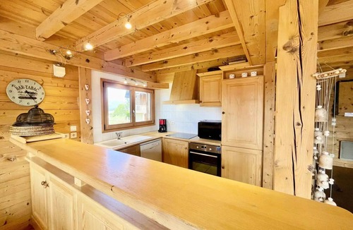 Crest-Voland Ski Chalet | Chalet Le Buset - Large chalet close to the slopes and the village centre