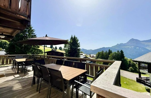 Crest-Voland Ski Chalet | Chalet Le Buset - Large chalet close to the slopes and the village centre