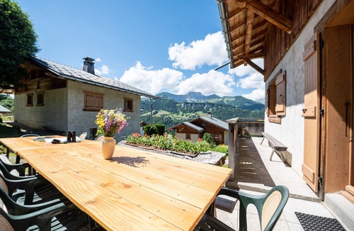 Crest-Voland Ski Chalet | Chalet 'Le Grépon' with Mountain View, Private Terrace and Wi-Fi