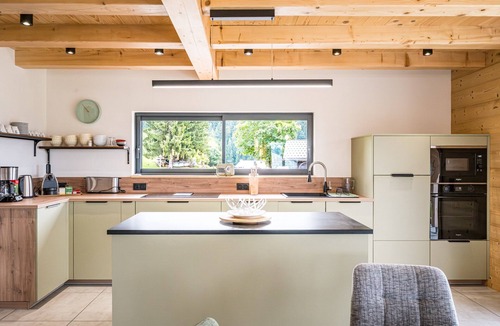 Cohennoz Ski Chalet | Chalet 'Les 2 Soeurs' with Mountain View, Private Terrace and Wi-Fi