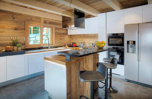 La Giettaz Ski Chalet | Chalet Sabaroc - modern ski base for 10, hot tub & views - OVO Network