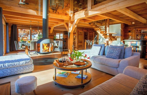La Giettaz Ski Chalet | Chalet Sabaroc - modern ski base for 10, hot tub & views - OVO Network