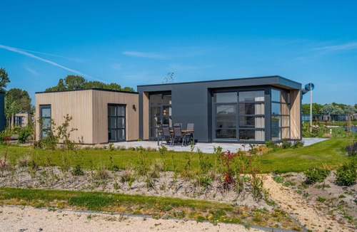 Enkhuizen House | Chalet with 2 bedrooms and a terrace