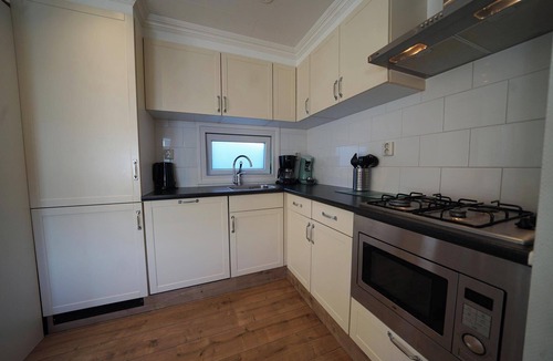 Noord-Scharwoude House | Chalet with 2 bedroom and 2 terraces