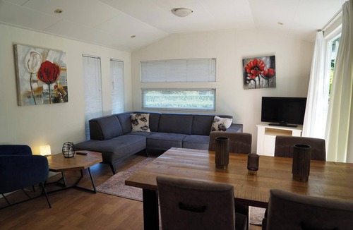 Noord-Scharwoude House | Chalet with 2 bedroom and 2 terraces