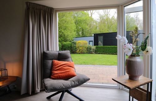 Noord-Scharwoude House | Chalet with 3 bedrooms and a terrace