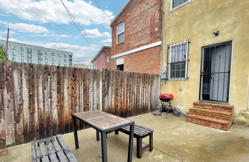 Downtown Baltimore House | Charm City Getaway