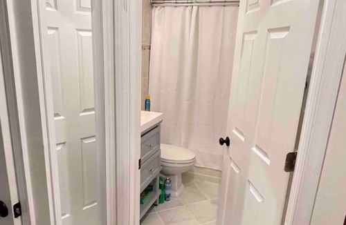 Wheaton-Glenmont House | Charming 2-bedroom one floor house with WiFi, AC in fabulous Silver Spring