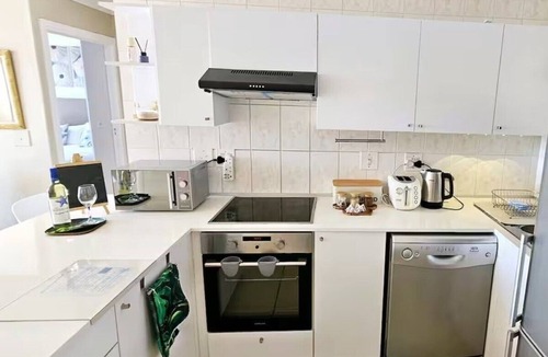 Lagoon Beach Apartment | Charming 2-bedroom apartment with direct Beach access