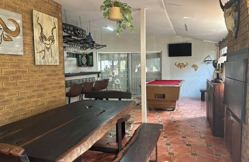 Eldoraigne House | Charming 3-bedroom house with WiFi, fitness room in welcoming Centurion