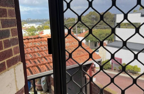 Maylands House | Charming 3x2 Townhouse with views!