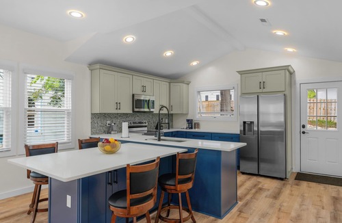Plaza Midwood House | Charming 4-bedroom house with WiFi, AC in wonderful Charlotte
