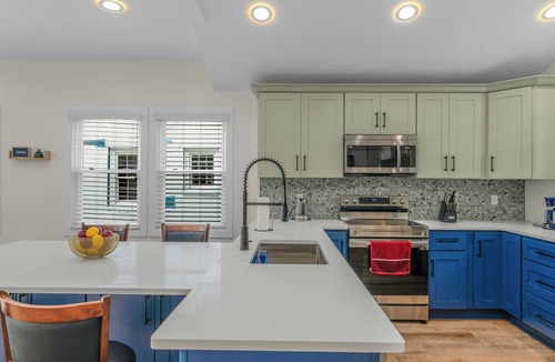 Plaza Midwood House | Charming 4-bedroom house with WiFi, AC in wonderful Charlotte
