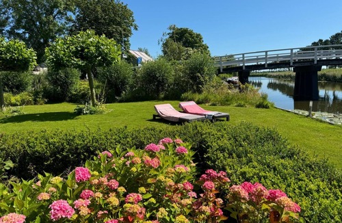 Beets Apartment | Charming and luxuriously furnished coach house on the Beemster ring canal