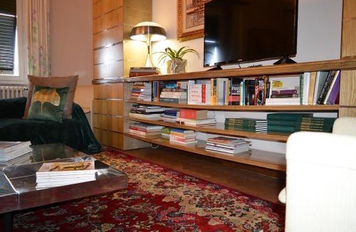 Ponte a Egola Apartment | Charming Apartment in Villa Mannelli