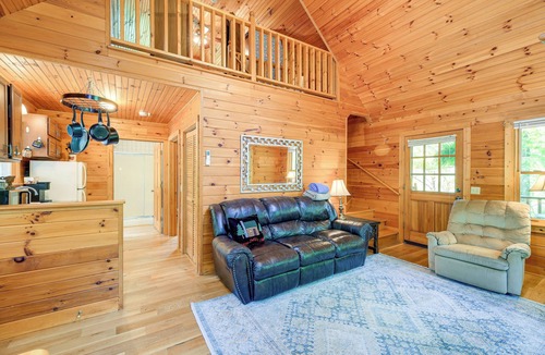 Laurel Springs Cabin | Charming Cabin w/Wraparound Deck in Blue Ridge!