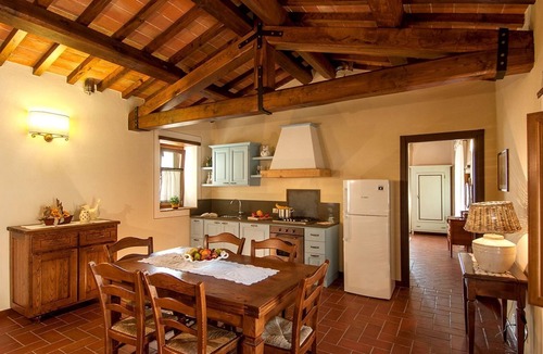 Starda House | charming hamlett with private ool, ideal place for vacation with friends