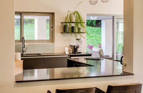 Hout Bay Villa | Charming Home with Mountain Views at Rivendell