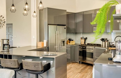 Hout Bay Villa | Charming Home with Mountain Views at Rivendell