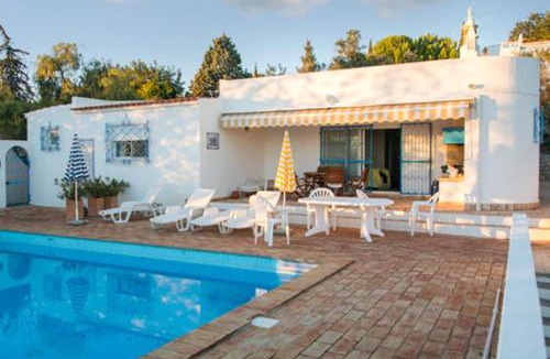 Quinta das Raposeiras House | Charming House with Pool in Faro