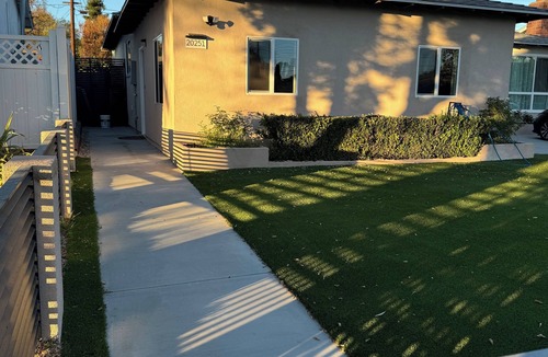 Winnetka House | Charming house with WiFi and AC in fantastic Los Angeles.