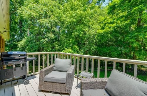 Arlington House | Charming Jonesville Home w/Grill - Near Wineries!