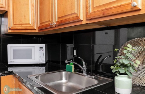 Poinciana Park Apartment | Charming Private Apartment with Full Kitchen – Perfect Location!