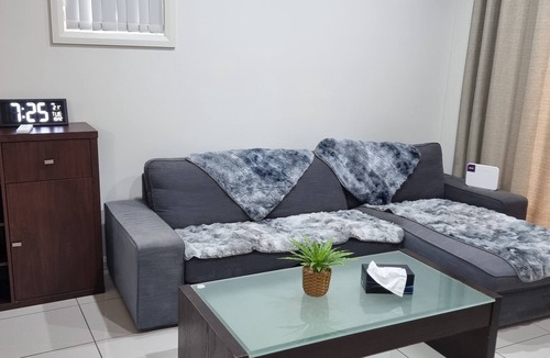 Casey House | Charming Retreat Near Shopping Centre in Canberra