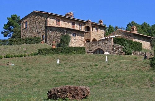 San Macario In Monte Villa | Charming Villa in Tuscany private pool & extensive garden, amazing views