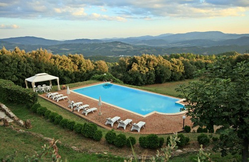 San Macario In Monte Villa | Charming Villa in Tuscany private pool & extensive garden, amazing views