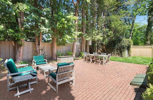 East Hampton North Cottage | Charming Village Cottage - walk to train and shops.