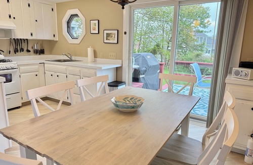 West Chatham House | Chatham Break! 3 BR, A/C, Outdoor Shower + Deck, Near Beaches, Large Quiet Yard