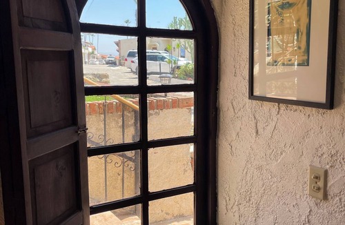 Las Gaviotas Apartment | Check surf conditions from your front door!