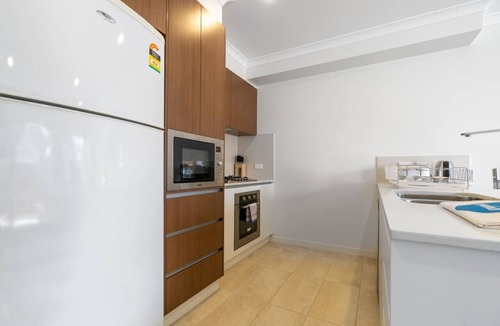 Franklin Apartment | Cheerful 4BR Townhouse w/Free Parking & WIFI