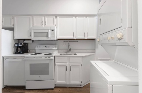 Kalorama Heights Apartment | Chic 1-bedroom apartment in brilliant Washington with WiFi, AC