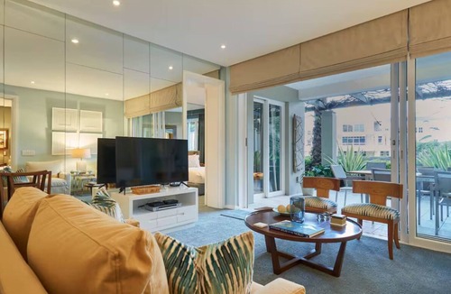 Victoria and Alfred Waterfront Apartment | Chic 2-bedroom apartment with WiFi in amazing safe Waterfront in Cape Town