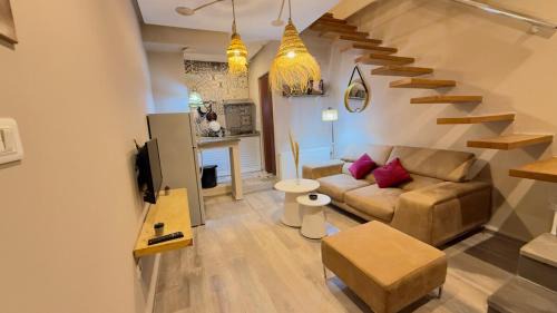 Sidi Abdel Aziz Apartment | Chic Duplex in La Marsa Private Entrance & Cozy