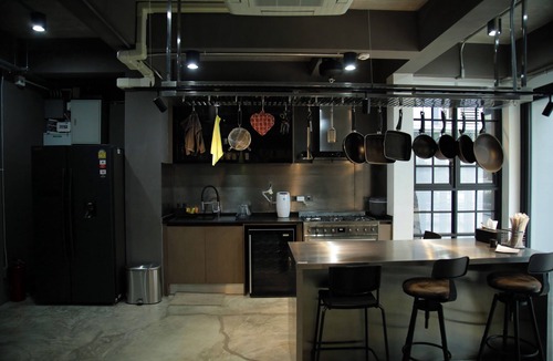Phra Khanong Nuea House | Chic Ekkamai Escape Near BTS, Dining & Nightlife