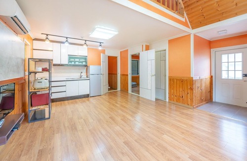 Namsan House | Chuncheon Namiseom pet Friendly Pension