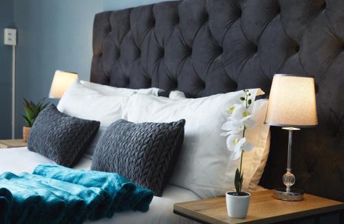 Salt River Hotel | City Club Circle