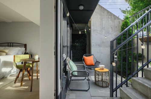 Lower Lonsdale Apartment | City & Trail Studio Dog-friendly
