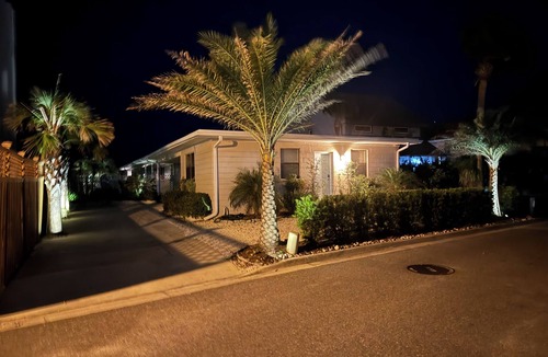 Atlantic Shores House | Classic Beach Bungalow Oceanfront, private beach path Ponte Vedra-S. Jax Beach