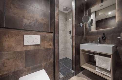Schoorl Hotel | Classic Room Near Schoorl's Forests and Beaches, Indoor Swimming Pool Onsite