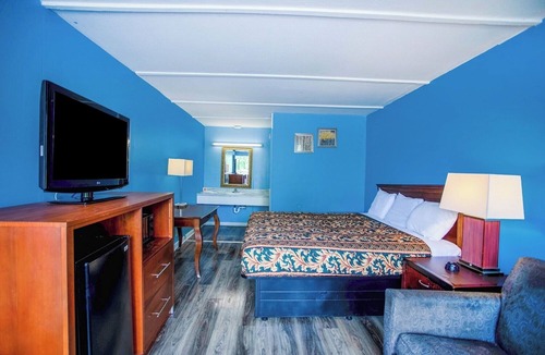 Kernersville Hotel | Clean and Practical Room Near Kernersville Lake Park – 4 Miles