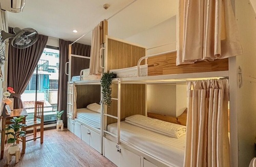 Asoke Hostel | Click Hostel