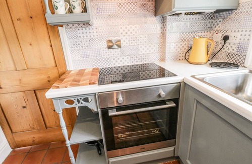 Helmsley Cottage | CLIFF HOUSE, family friendly, character holiday cottage in Helmsley