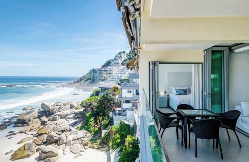 Clifton Apartment | Clifton Apartment on the Waters Edge (Ocean Breeze)